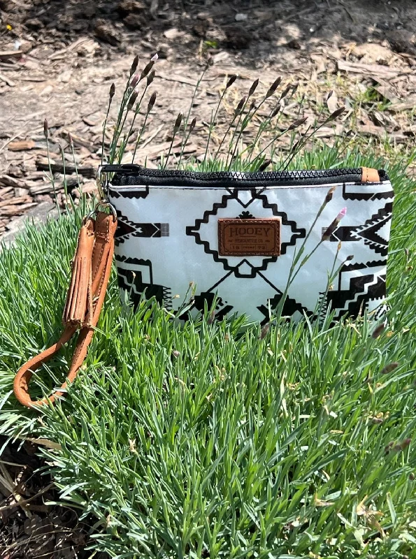 Whiteriver Black & White Aztec Pattern Wristlet