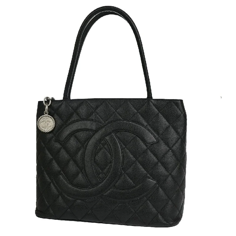 Chanel Medaillon  Leather Shoulder Bag (Pre-Owned)