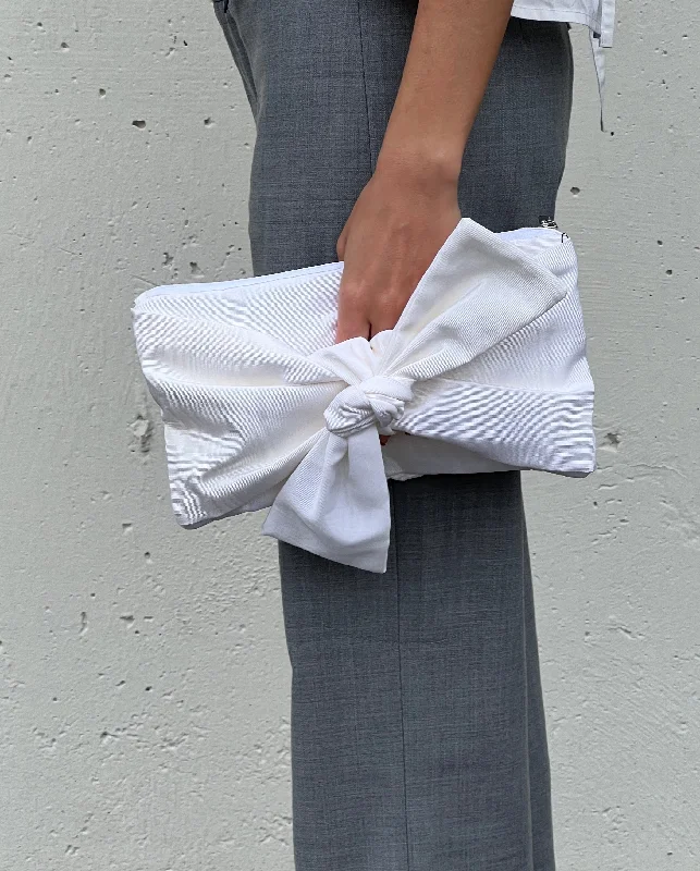 Bow Clutch